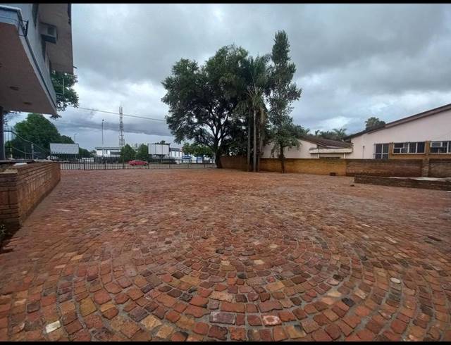 BUSINESS PROPERTY TO RENT IN LYTTELTON